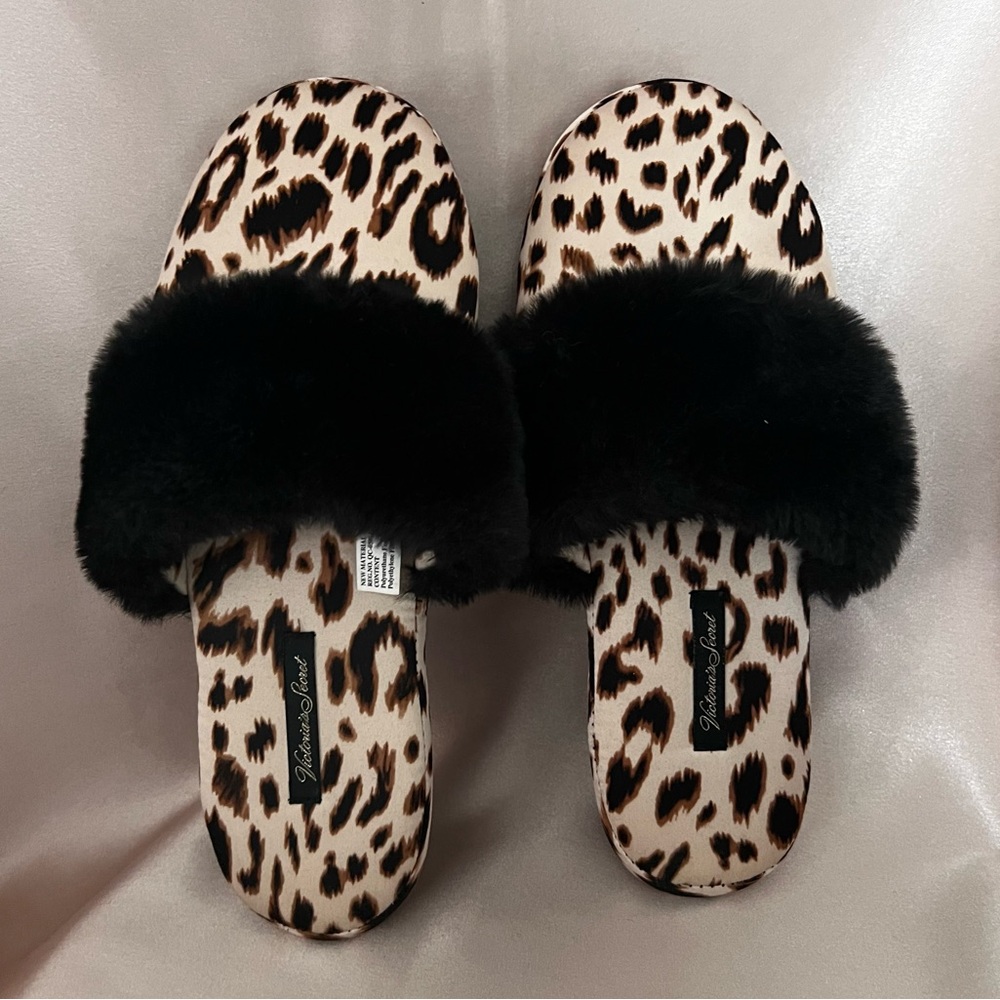 Victoria’s Secret Leopard Slippers Size S
